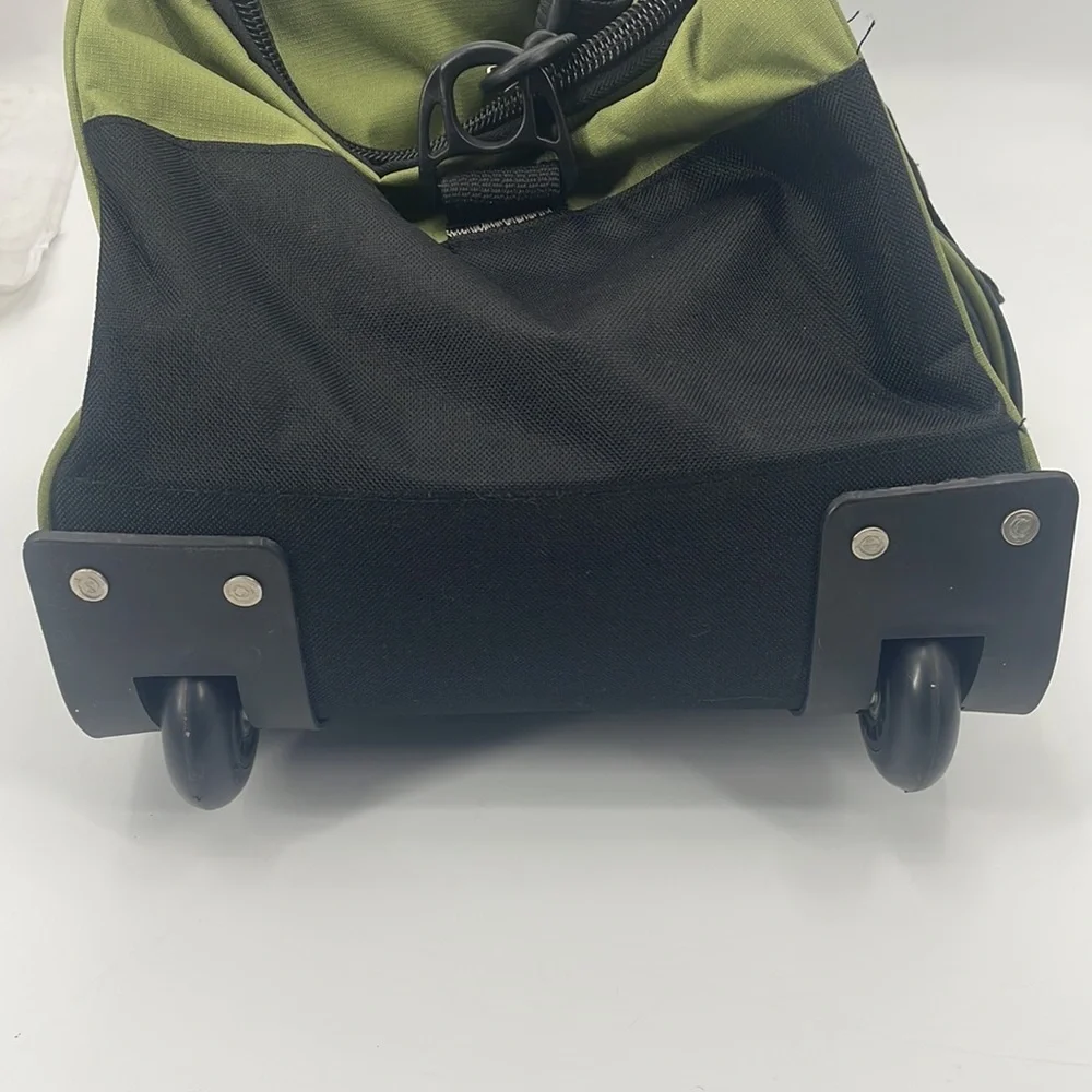 Calpak Champ 21” Carry-On Rolling